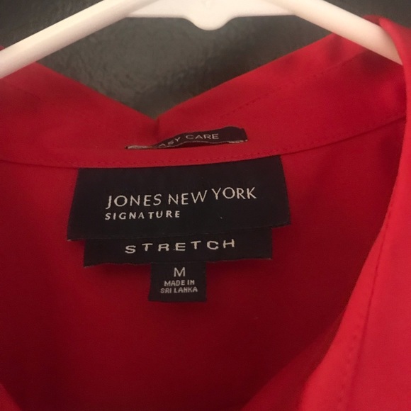 Women’s Red button down - Picture 2 of 2